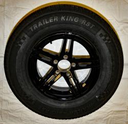 TKADST225/75R15D ON BLK SIDEWINDER